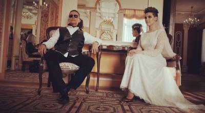 Актер Иван Охлобыстин показал фотографии со свадьбы своей второй дочери Евдокии