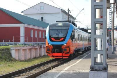 Более 3 тысяч человек перевезли поезда РА-3 на новом маршруте между Курском и Лукашёвкой