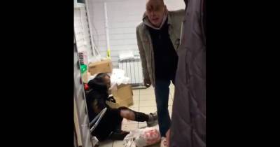 Охранники устроили самосуд над покупателем в подмосковном Домодедове
