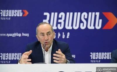 Экс-президент Армении призвал генералитет «заговорить»