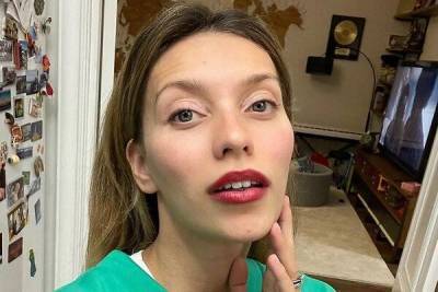 «Я не брила ноги и не красилась»: Тодоренко откровенно об экспериментах над внешностью