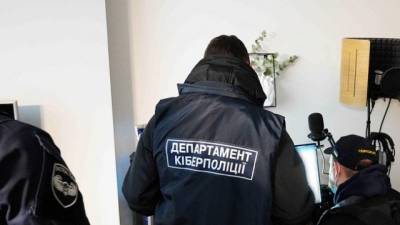 Украинский хакер «взломал» более 100 иностранных компаний — киберполиция (видео)