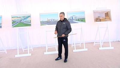 Бердымухамедов утвердил проект конюшни и осмотрел новый фешенебельный отель