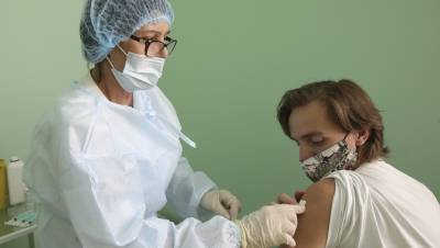 Глава Минздрава оценил долю заболевших среди вакцинированных