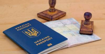 В ЕС рассказали, грозит ли украинцам отмена безвиза