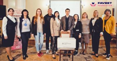 FAVBET Foundation та Мінцифра перетворюють сільські бібліотеки в Україні на цифрові хаби