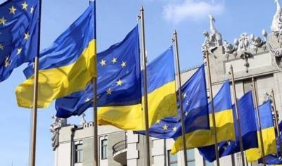 Украина и ЕС обсуждают новую военно-учебную миссию, — МИД