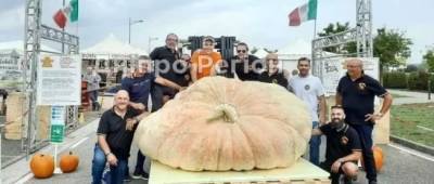 Вага 1190 кг: найбільший у світі гарбуз виростили в Італії