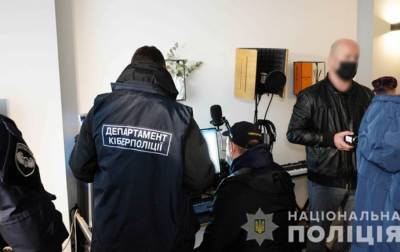 Киберполицейские задержали украинского хакера, который атаковал более 100 компаний (ВИДЕО)