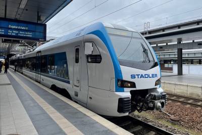 «Укрзалізниця» придбає 80 нових приміських та регіональних поїздів на суму 31,4 млрд грн, до тендера запросили Siemens, Stadler, Alstom, Pesa, Skoda та КВЗ