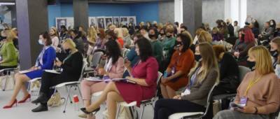 В Краматорске проходит первый Конгресс женщин Донетчины (фото)