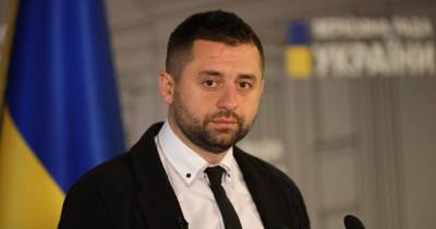 "Делайте выводы": Арахамия обвинил Разумкова в узурпации власти