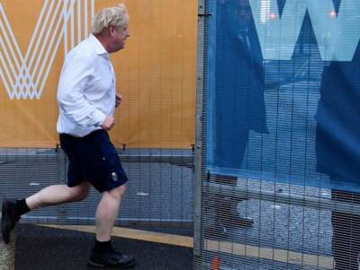 Борис Джонсон - Toby Melville - Фото Джонсона на пробежке рассмешило жителей страны - rbnews.uk - Манчестер - Twitter