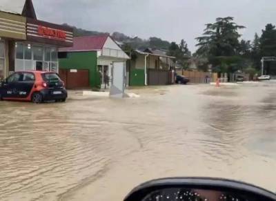Опубликовано видео очередного потопа в Сочи
