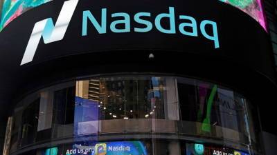 NASDAQ упал более чем на 2,3% на сбоях в работе мировых соцсетей