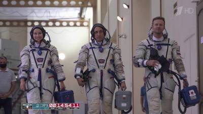 Госкомиссия утвердила состав первого в мире киноэкипажа, который отправляется на МКС
