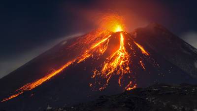 Захватывает море: вулкан Кумбре-Вьеха увеличил площадь острова Пальма