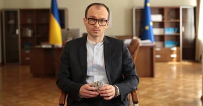 В Украине вводят обязательную вакцинацию от коронавируса: кого это будет касаться