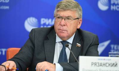 Валерий Рязанский - Член Совета Федерации предложил подрабатывать пенсионерам, которым не хватает денег - og.ru - Россия