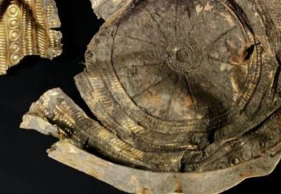 Археологи нашли золотую чашу возрастом 3000 лет