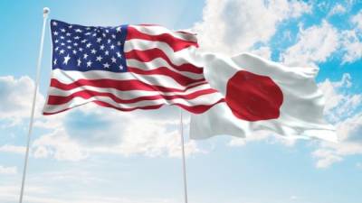 Новый премьер Японии провел телефонный разговор с президентом США