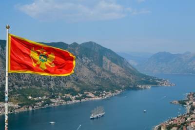 Черногория не будет ужесточать правила въезда для туристов из России
