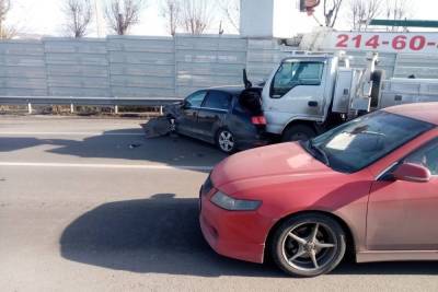 5 автомобилей столкнулись в районе Мясокомбината в Красноярске