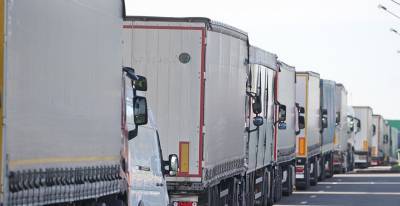 Польша за выходные не выполнила договоренности по пропуску грузовиков на свою территорию