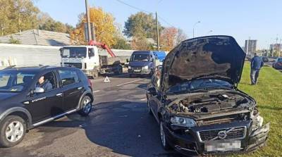 В Минске пьяный бесправник протаранил два автомобиля