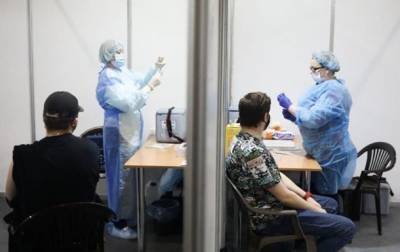 За сутки вакцинировано более 100 тысяч украинцев