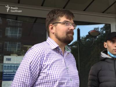 На журналистов "Схем" напали во время интервью с главой "Укрэксимбанка" Мецгера – ему не понравился вопрос расследователей