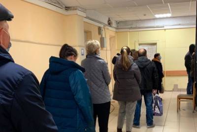 Рязанцы пожаловались на очередь в поликлинике №4 на улице Есенина