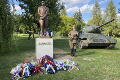 В Словакии появился памятник советскому маршалу Малиновскому