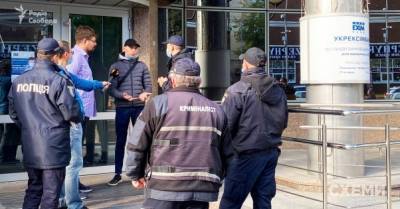 Журналисты &quot;Схем&quot; обвинили главу Укрэксимбанка в организации нападения на них