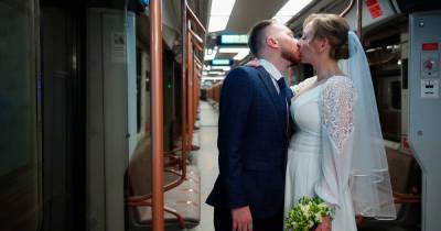 Более 20 тысяч пар поженились на необычных площадках в Москве
