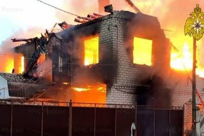 В райцентре на Брянщине случился пожар в жилом доме