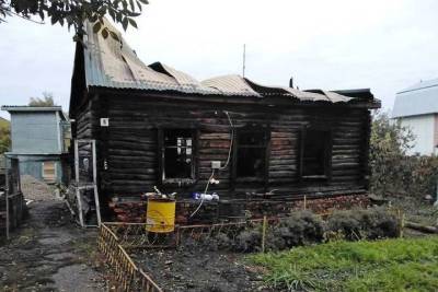 В Ряжске Рязанской области за ночь сгорели два нежилых дома