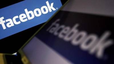 Адвокат Хохлова: Facebook не понравилась фамилия Дмитрия