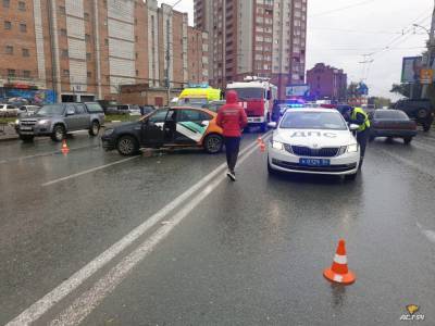 В Железнодорожном районе Новосибирска нетрезвый 18-летний водитель устроил ДТП