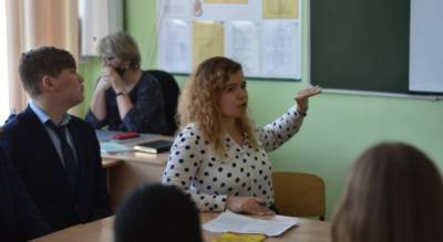 Алена Аршинова - ЕР поддержит учителей в рамках партийной народной программы - pg21.ru - Россия