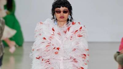 Неделя моды в Париже: коллекции Stella McCartney и Giambattista Valli весна-лето 2022