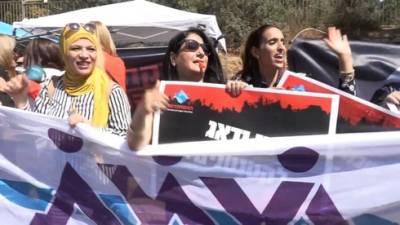"Либерман, выходи к нам": воспитатели и няни провели митинг протеста в Иерусалиме