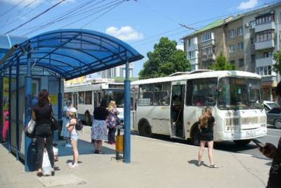 Выпавшая из автобуса белгородка отсудила у ЕТК 250 тысяч рублей