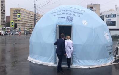 Шатёр для вакцинации у метро «Приморская» больше не принимает горожан