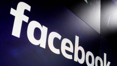 Роскомнадзор предупредил о возможном штрафе Facebook в размере до 10% от годовой выручки