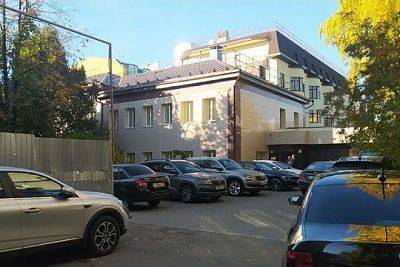 В Казани обнесли здание СК прямо в центре города.