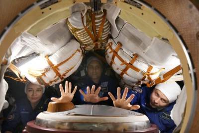 Севастопольский космонавт помог двум актёрам впервые попасть на...