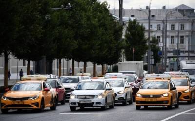 На проспекте Мира в Москве закроют выделенную полосу для таксистов