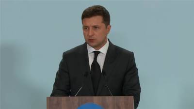 Зеленский ввёл санкции против 95 человек, причастных к выборам в Крыму
