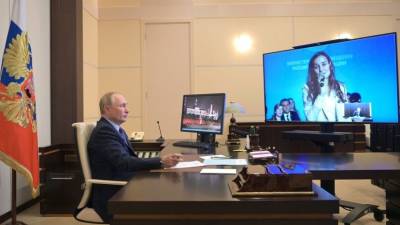 Какие темы обсуждал Путин на встрече с финалистами конкурса «Учитель года»